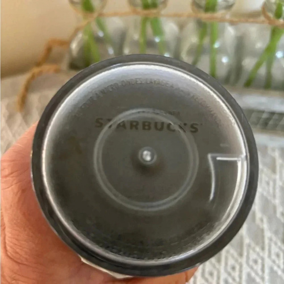 Starbucks Plastic Holiday Tumbler. Appears to be from 2015. 16 fl. Oz. - Picture 8 of 8